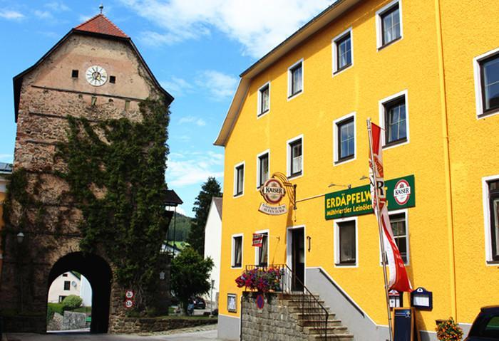 Gasthof 'Zum Alten Turm' Haslach an der Mühl Exterior foto